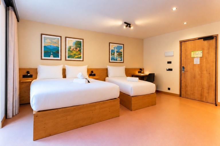 Others 5, easyHotel Geneva Airport Ferney Voltaire, Ain