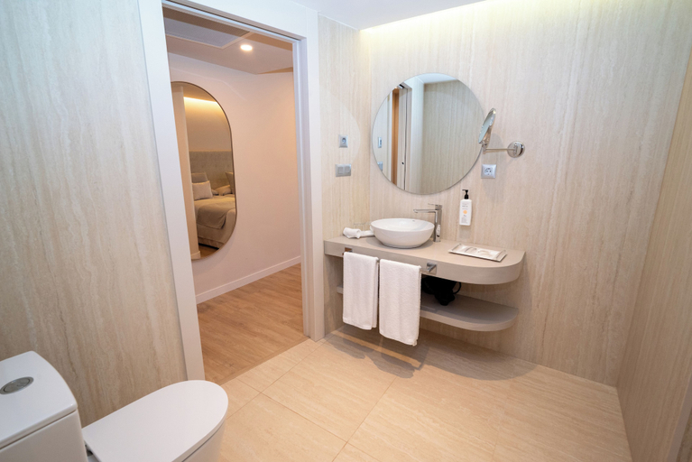 Bathroom 5, Hotel HL Sahara Playa, Las Palmas
