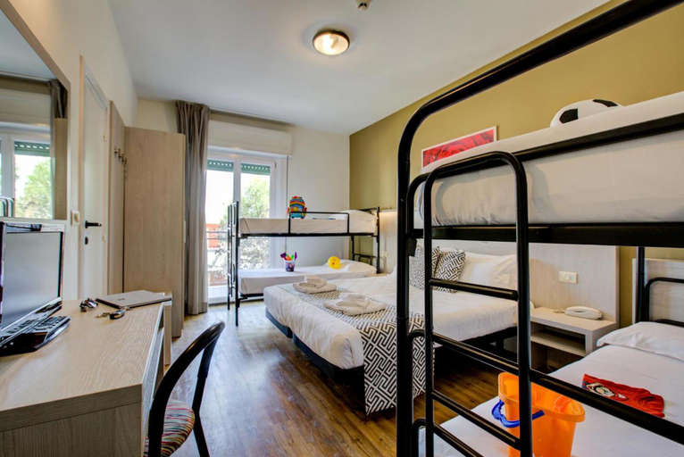 Bedroom 3, Christian Hotel, Rimini