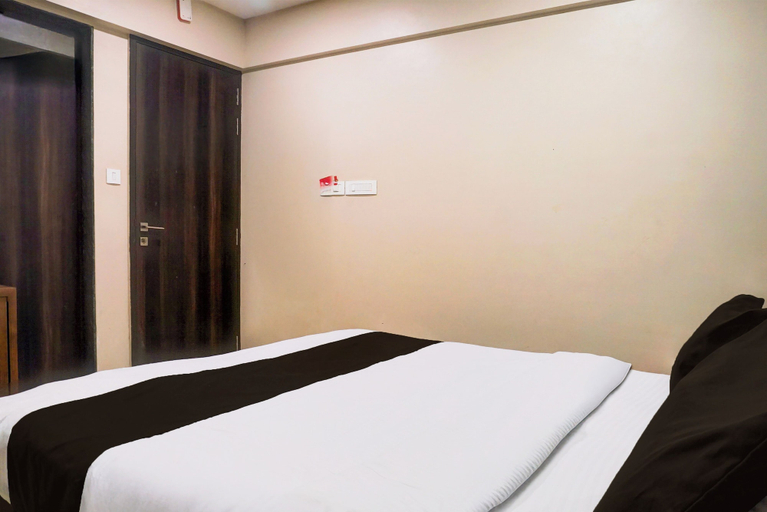 Others 3, Townhouse Oak Viman Nagar, Pune