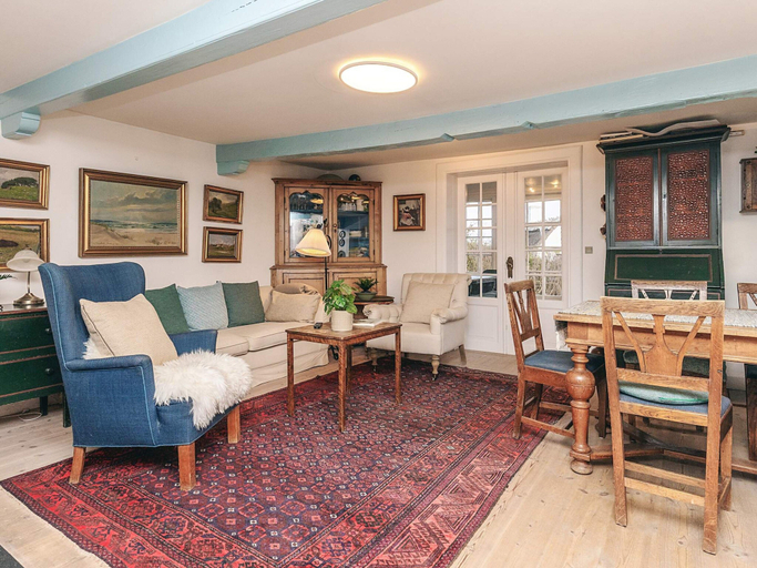 Others 3, 4 Star Holiday Home in Humlebaek, Fredensborg