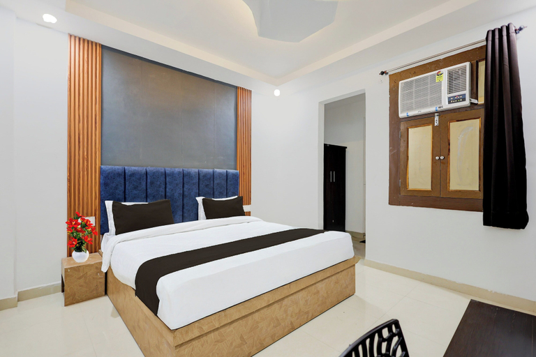 Others 5, Townhouse Geeta Nagar Metro Station, Kanpur Nagar