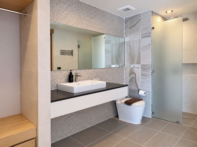 Bathroom 5, Oneloft Hotel, Pulau Phuket