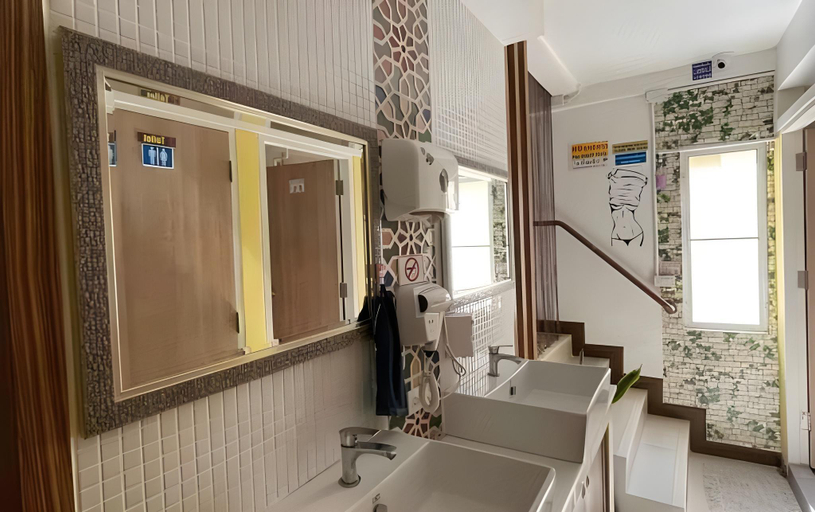 Bathroom 4, Great House99, Phra Khanong