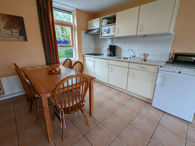 Others 4, Holiday Home With 1 Bedroom, Medemblik