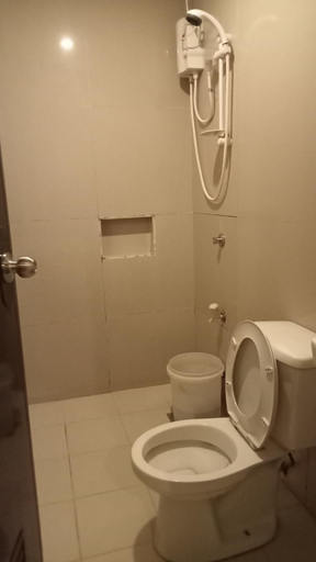 Bathroom 3, BIGBENSAPARTELLE, Davao City