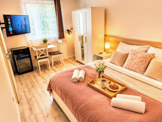 Bedroom 1, Hévíz Springs Apartments, Hévíz/Keszthely