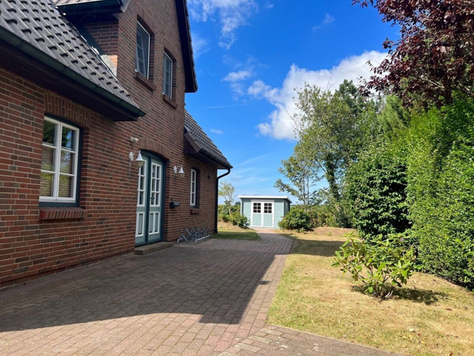 Others 2, Holiday Home in Wrixum With Swimming Pool, Nordfriesland