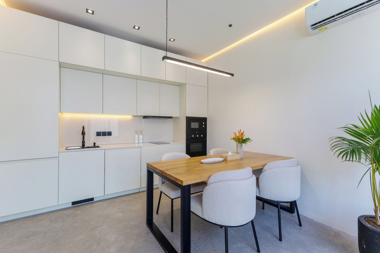 Others 4, Five Oceans Residence Berawa, Badung