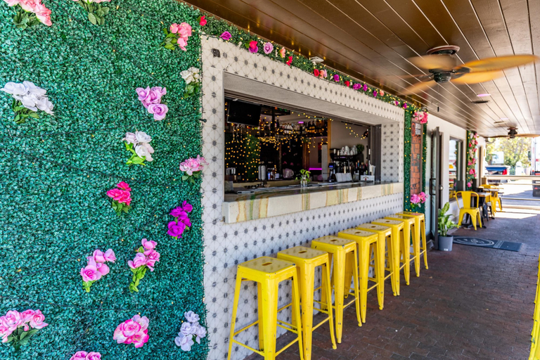 Food & Drinks, Sea Coast Gardens II 316, Volusia