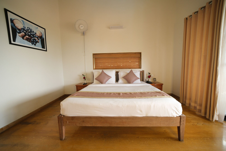 Bedroom 1, Soma Vine Village, Nashik