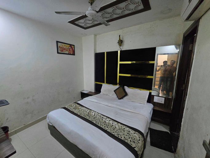 Others 2, Hotel O kaven grand, Amritsar