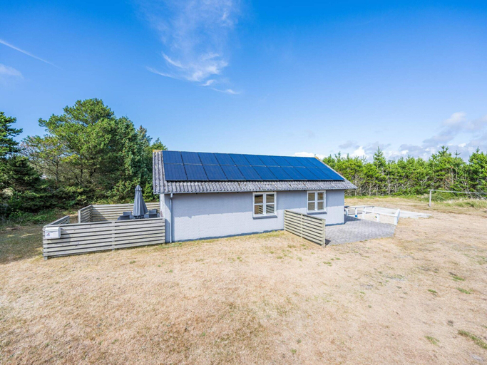 Others 2, 4 Person Holiday Home in Blavand, Varde