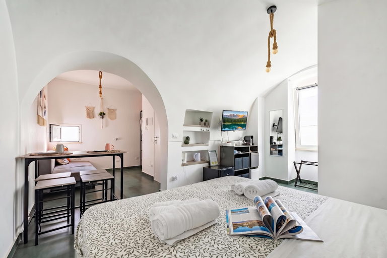Bedroom 3, Tresor Rooms, Bari