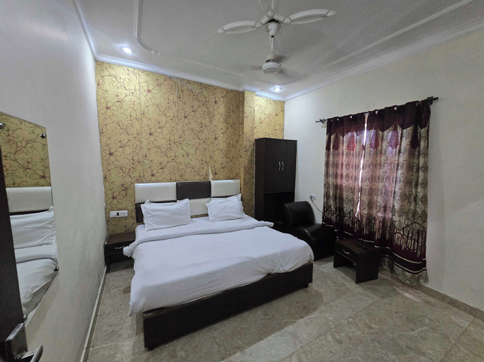 Others 3, Hotel O golden shiva, Amritsar