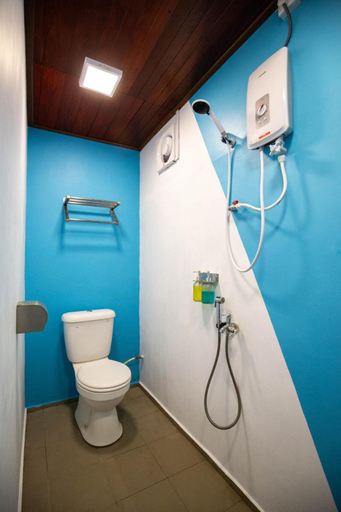 Bathroom 3, Paya Debloc Village, Mersing