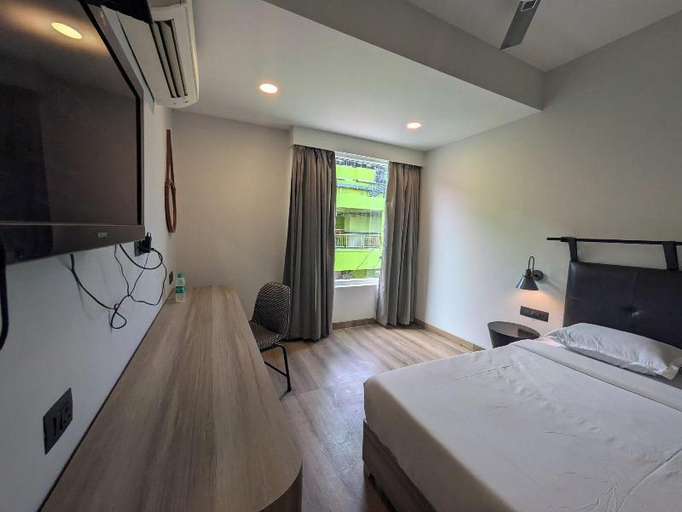 Bedroom 2, Comfort Inn Grand, Kaushambi., Ghaziabad