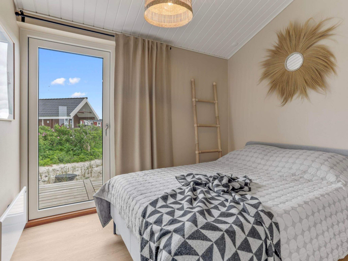 Bedroom 4, 4 Star Holiday Home in Lokken, Hjørring