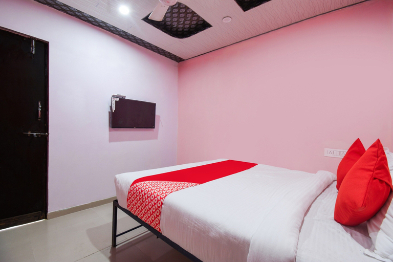 Others 2, Hotel O Swastik, Nagpur