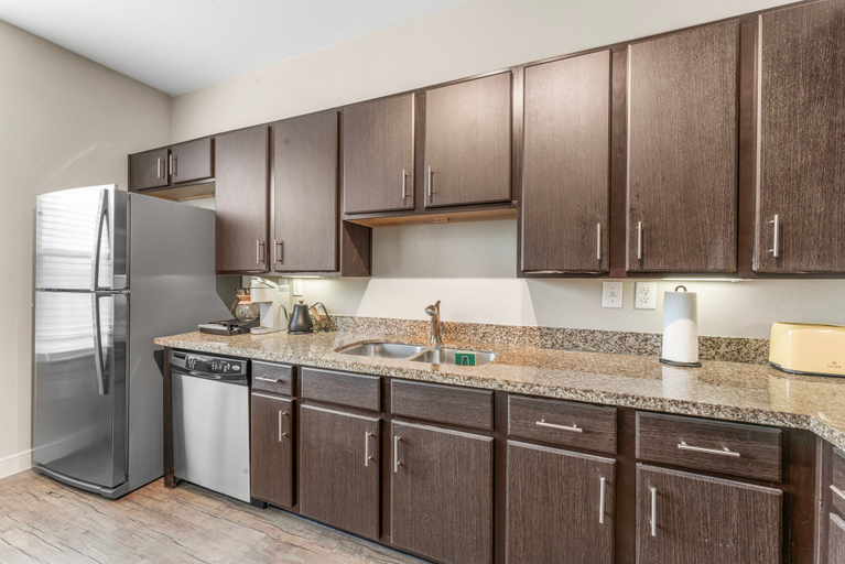 Others 4, Fun Soco 1BR King Suite w Gympickleballlaundry, Travis