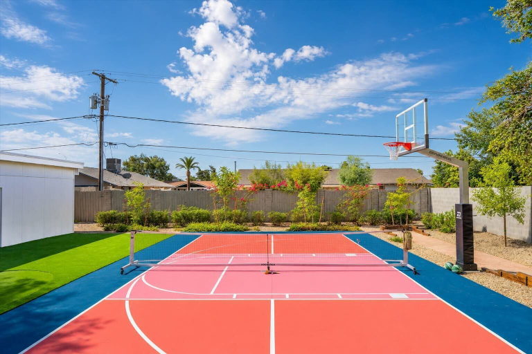 Others 2, Golf Simulator Pool Sports Court Sleeps 24, Maricopa