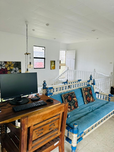 Others 5, Residence 71, Ba