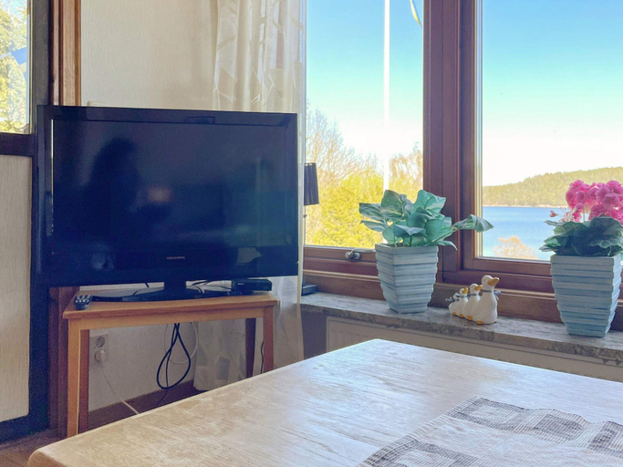 Others 4, 5 Person Holiday Home in Stillingson, Orust