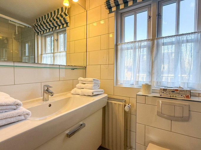 Others 4, "holidays in a Former Captain's House", Nordfriesland