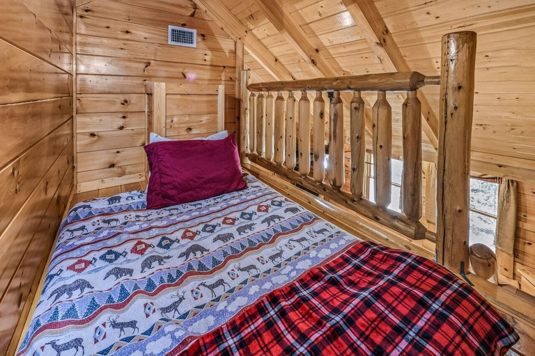 Bedroom 3, A Mountain Spirit 3 Bedroom Cabin by RedAwning, Sevier