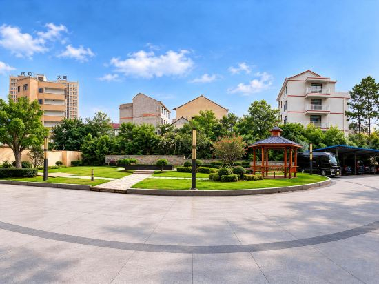 Others 3, Royal Hotel, Huanggang