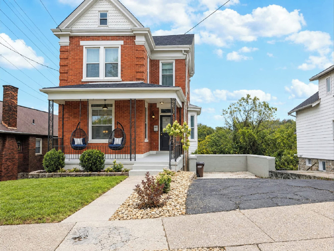 Exterior & Views, Near Cincy Skyline Views Historic 4BR, Kenton