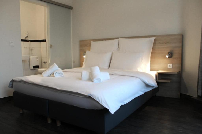 Bedroom 3, Hotel Mozart Bonn, Bonn