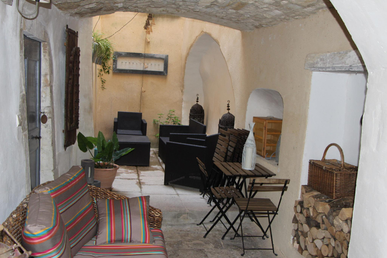 Others, Maison Anila, Gard