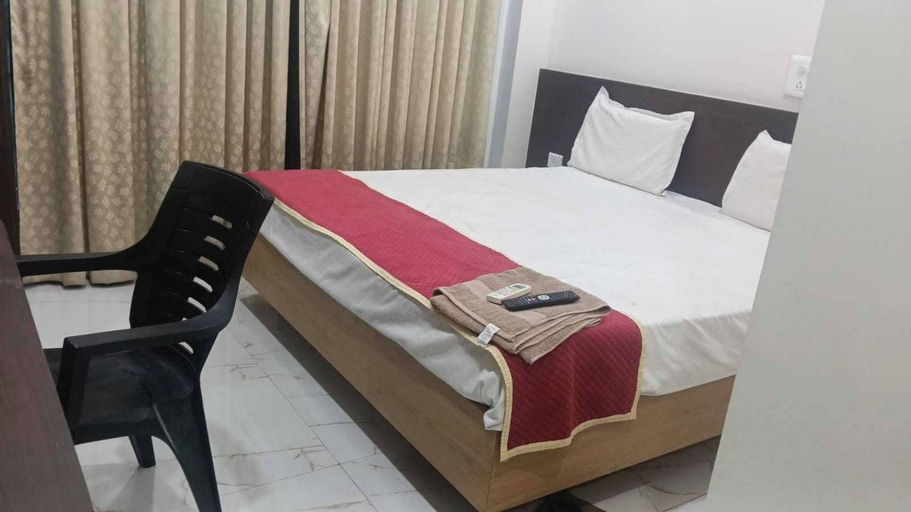 Others 1, Hotel O Aharon elite hotel, Karimnagar