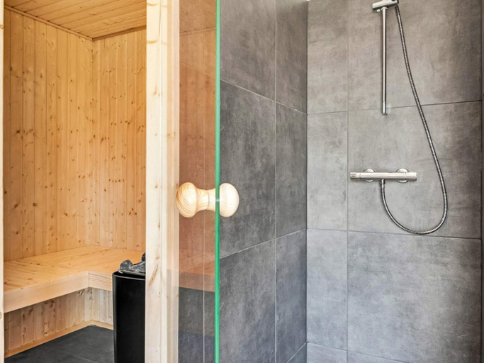 Bathroom 3, 5 Star Holiday Home in Hjorring, Hjørring