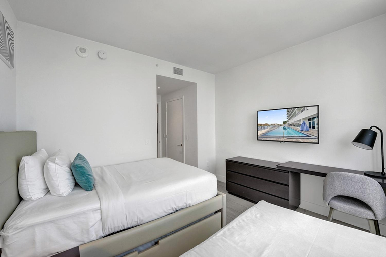Bedroom 2, Amazing Apartments at HBeach House, Broward