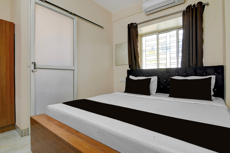 Others 4, Hotel O Golden Aura Near Netaji Subhash, Kolkata