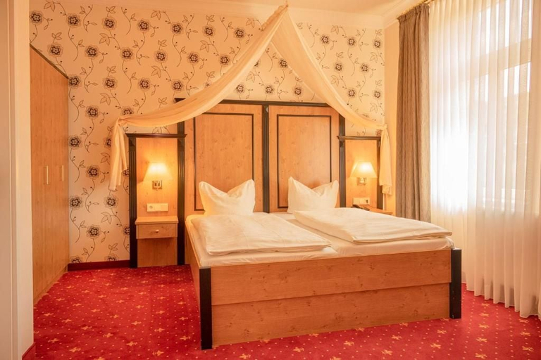 Bedroom 4, Alte Landratsvilla Hotel Bender GmbH, Westerwaldkreis