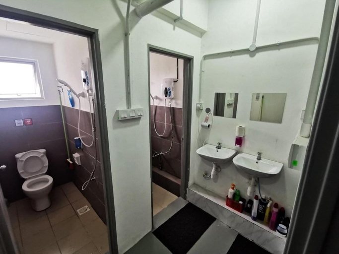 Bathroom 5, The Cocoon Capsule Hotel, Cameron Highlands