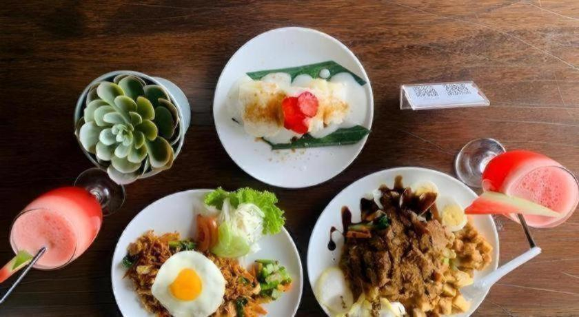 Food & Drinks 5, H Hotel Senen, Central Jakarta