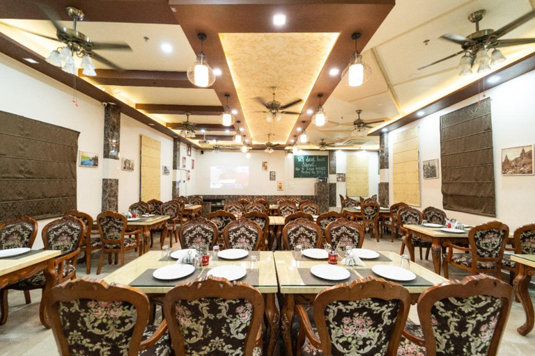 Food & Drinks 5, Shree Ganesha Palace, Varanasi