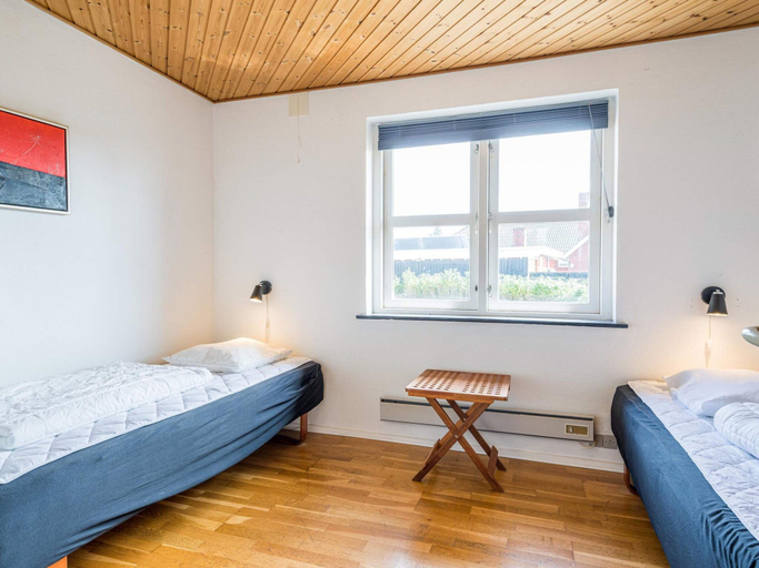 Others 4, 4 Person Holiday Home in Blavand, Varde