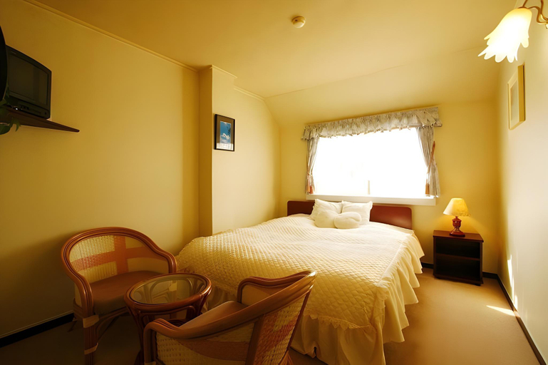 Bedroom 3, Marinemates, Izu