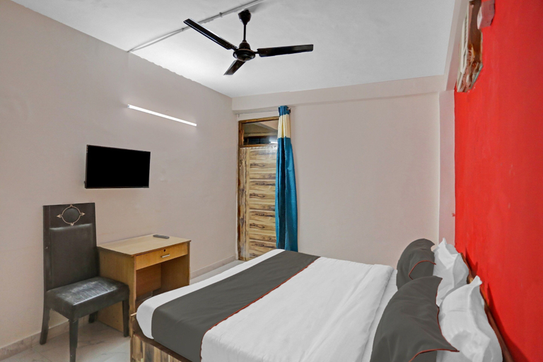 Others 4, Hotel O Golden, Gautam Buddha Nagar