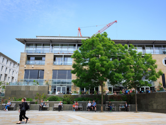 Exterior & Views 4, Live In Leeds Millenium Square Apartment, Leeds
