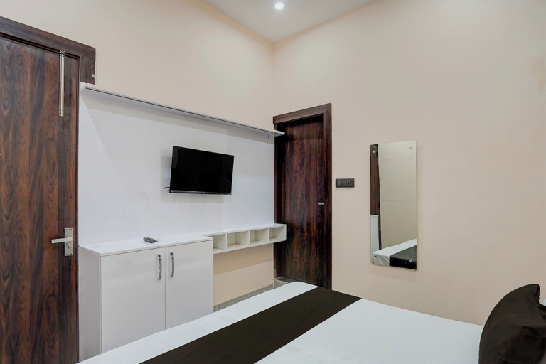 Others 2, Hotel O Shiv Palace, Firozabad