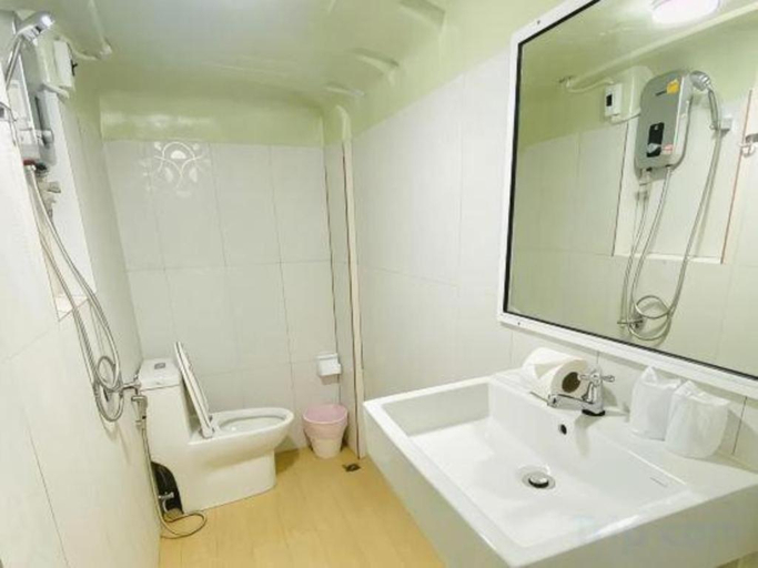 Bathroom, Hy Resort, Muang Chon Buri