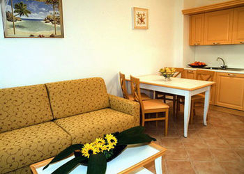 Others 2, Residence dei Margi, Messina