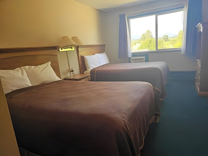 Bedroom 2, Ocean Marina Hotel, Alberni-Clayoquot