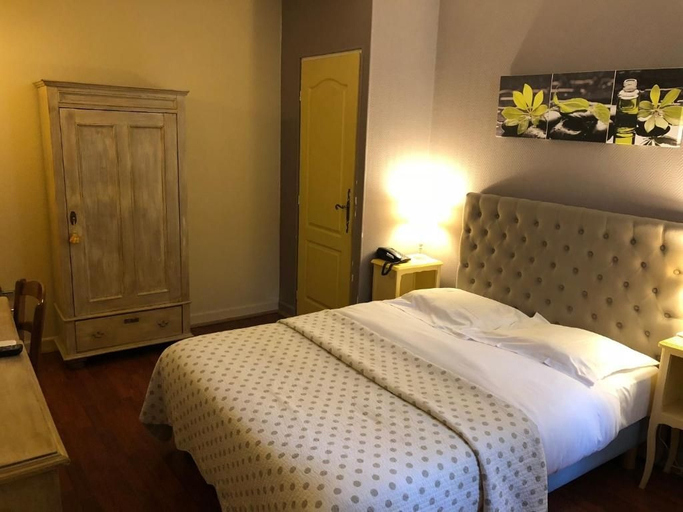 Bedroom 3, LE CHENE PENDRAGON, Yvelines